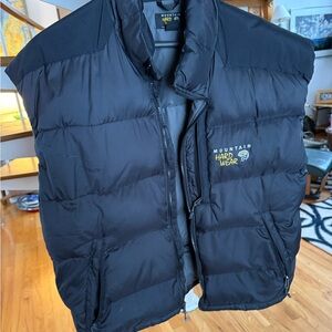 Mountain Hardware Down Vest Men’s sz large